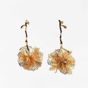 Gold Flower drop earrings M829
